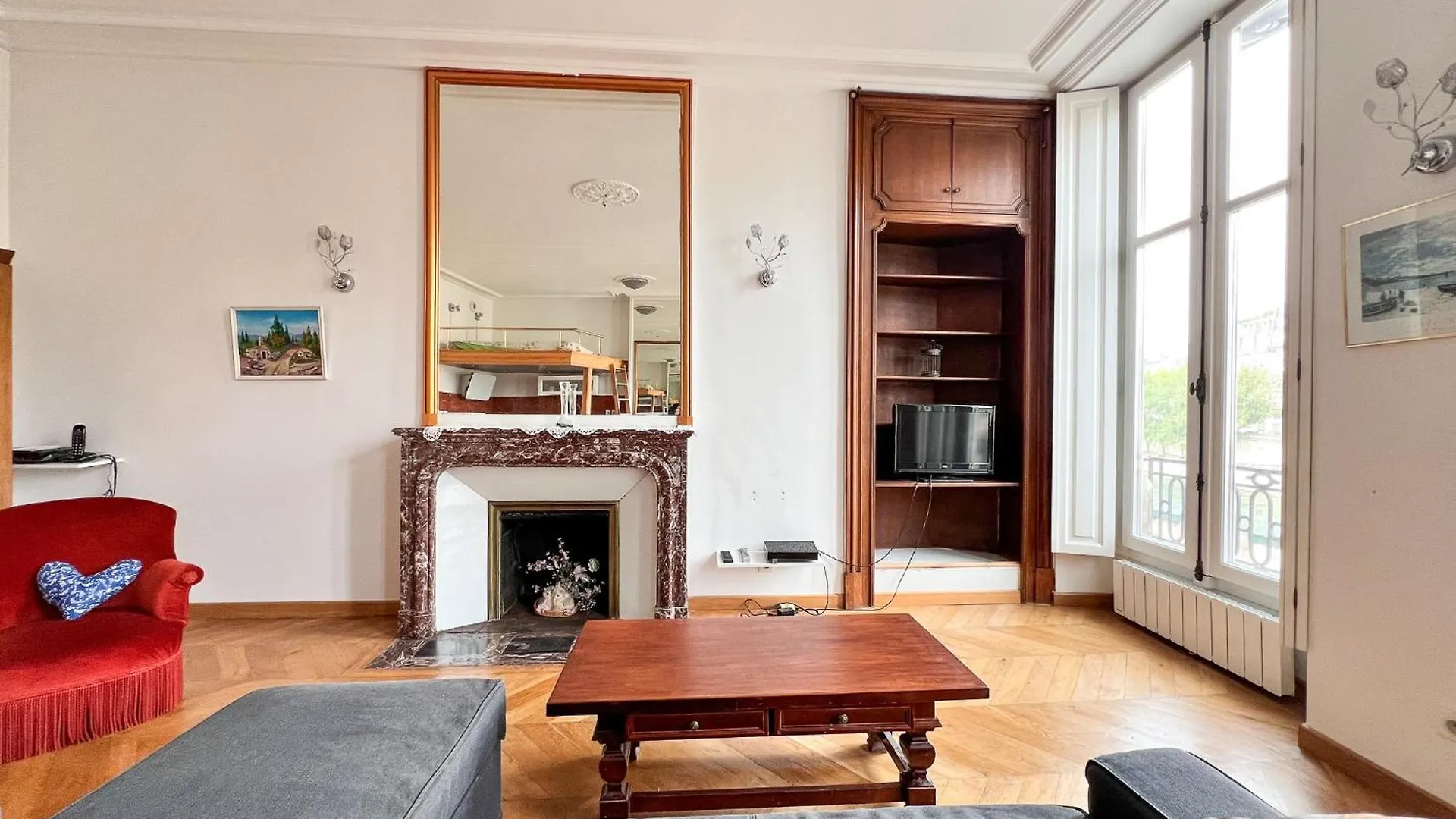 Charmant Paris, Vue Notre-Dame Apartment